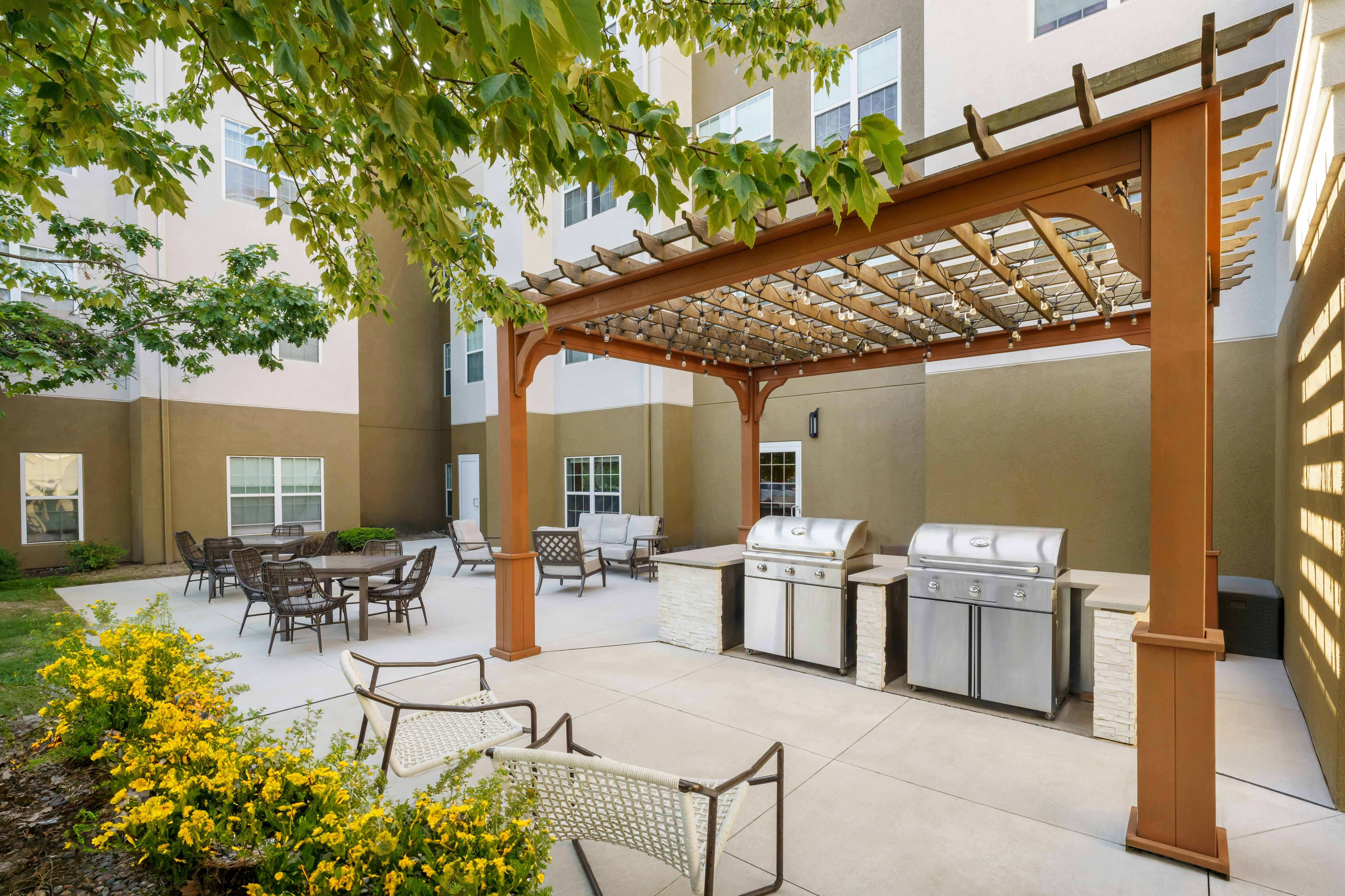 Homewood Suites by Hilton Erie 9/42
