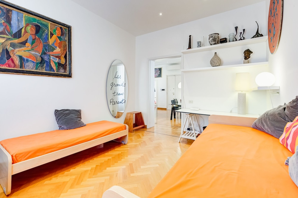Colosseum Terrace Apartment 18/50