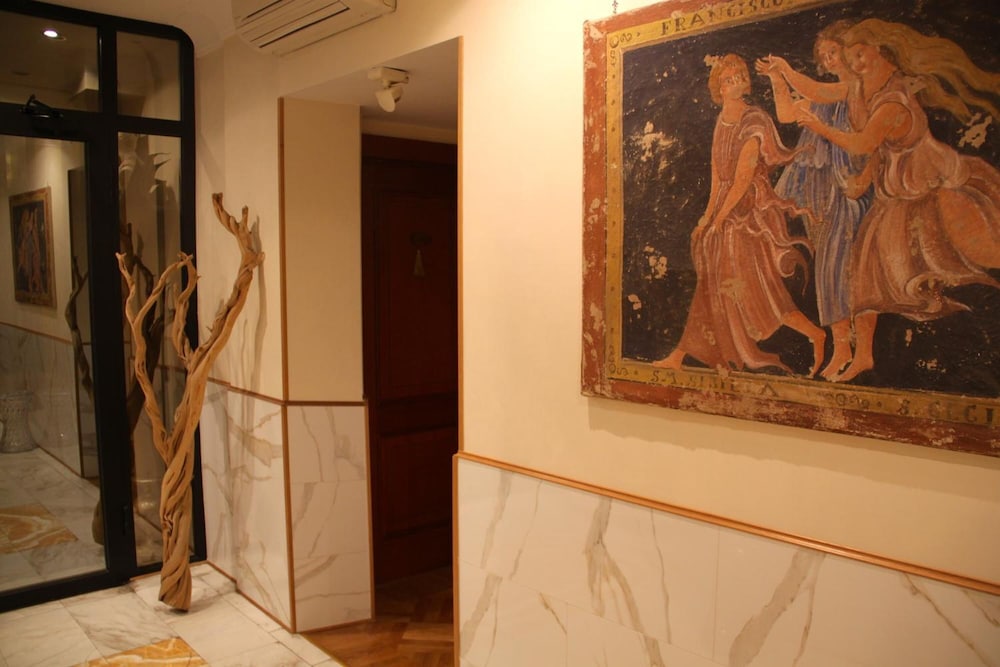 Luxury Rooms H 2000 Roma 32/53