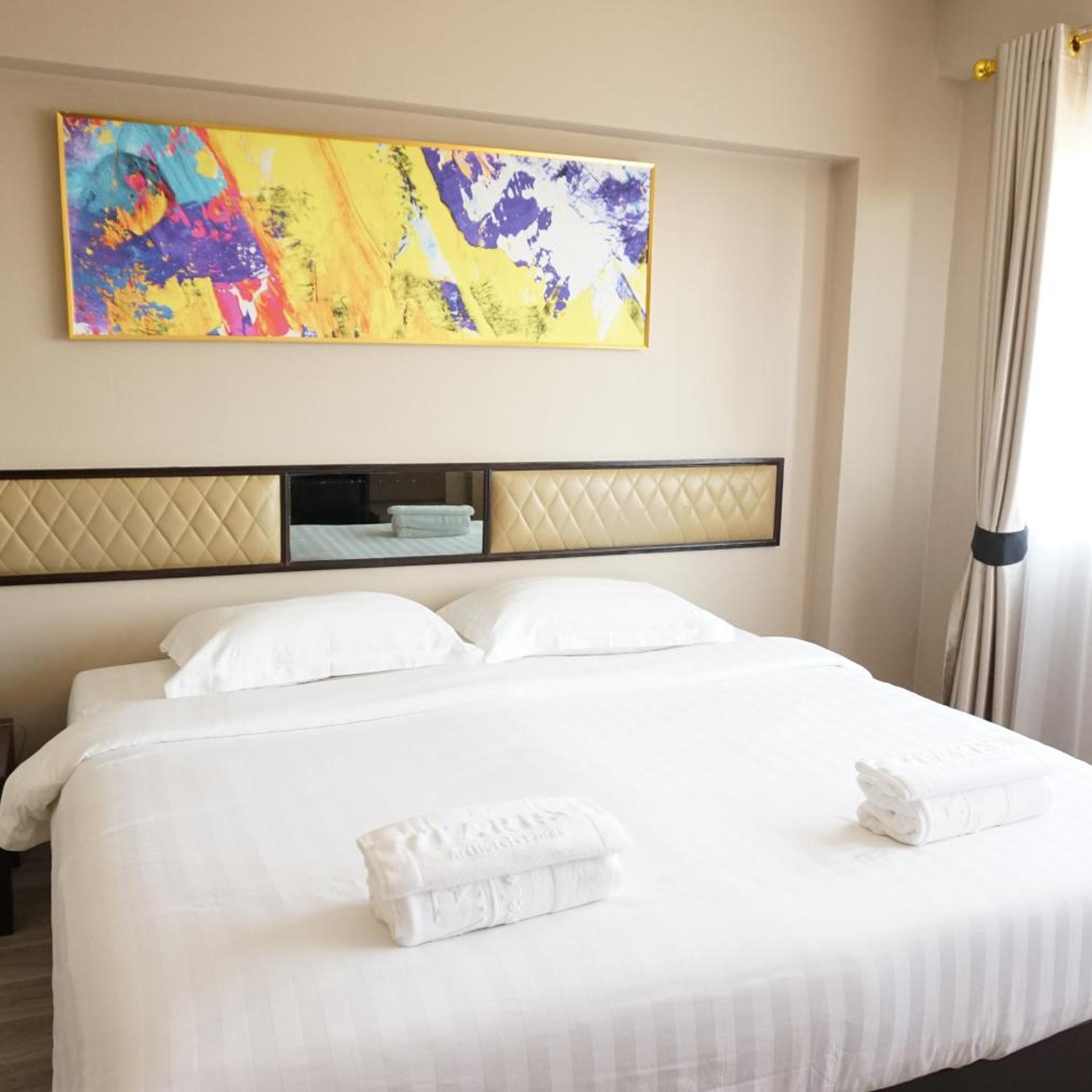 Taris Art Hotel Phrae 15/96