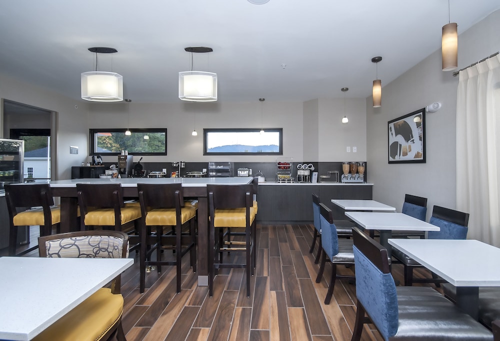 Best Western Travelers Rest/Greenville 30/36