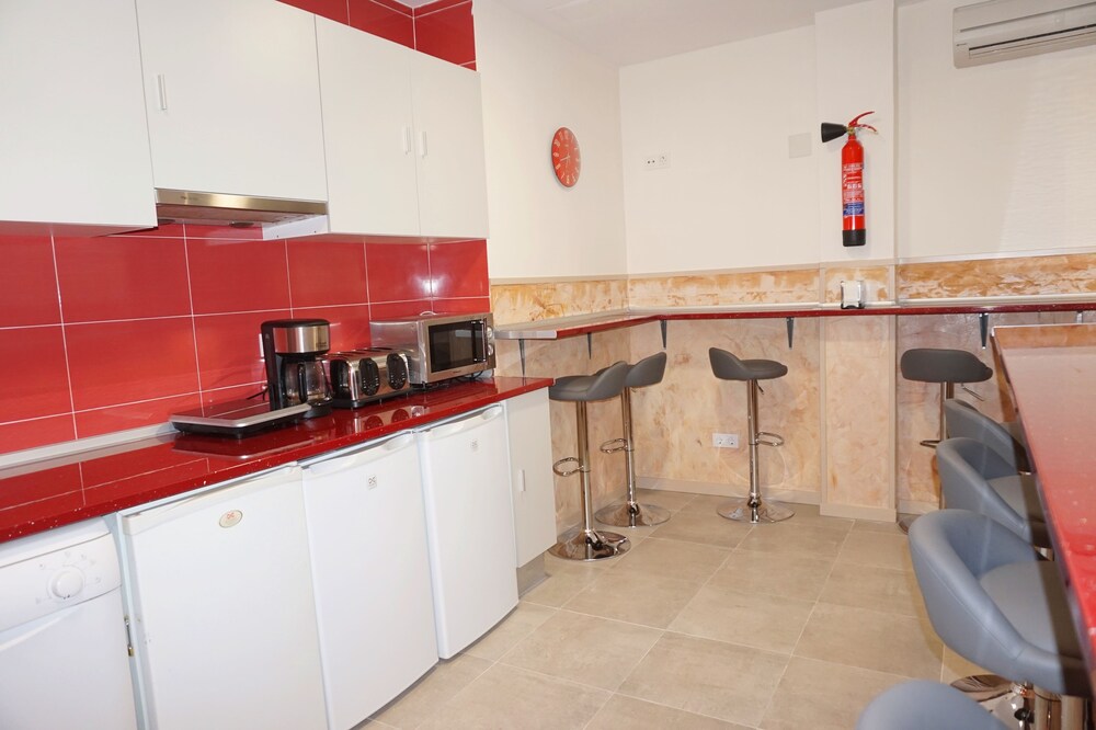 Mucho Madrid Hostel 2/49