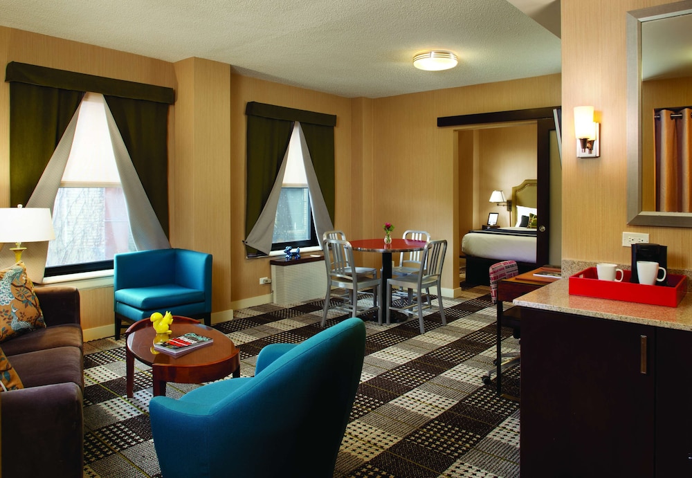 Lincoln Hotel 50/74