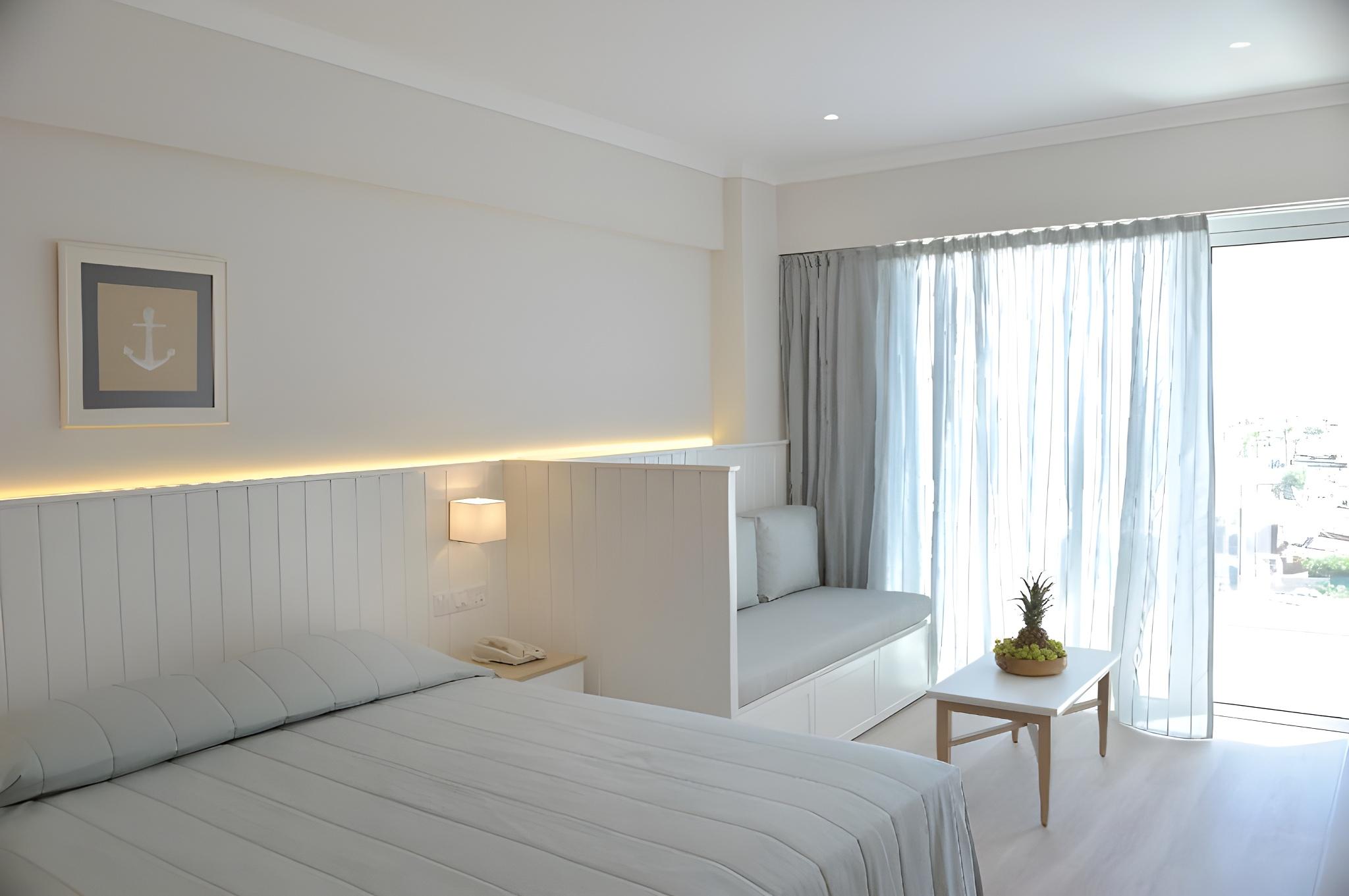 Superior, Double Bed, Inland View, Sofa