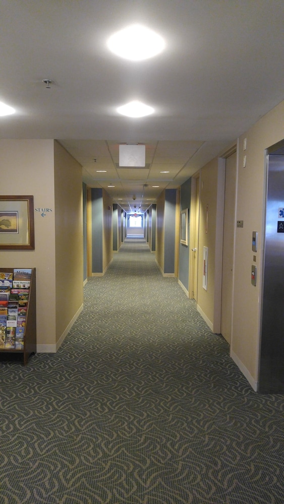 Warren Conference Center and Inn 43/59