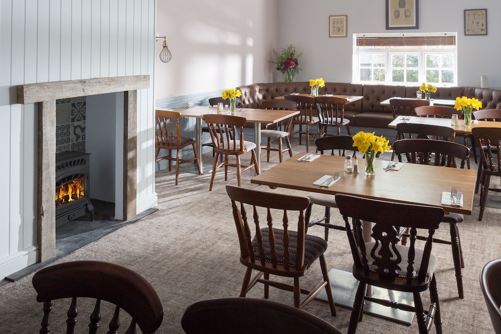 Rashleigh Arms 37/50