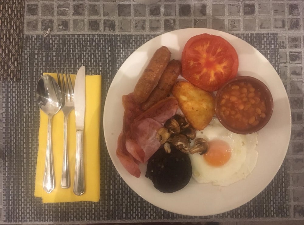 Devonshire House Hotel 17/50