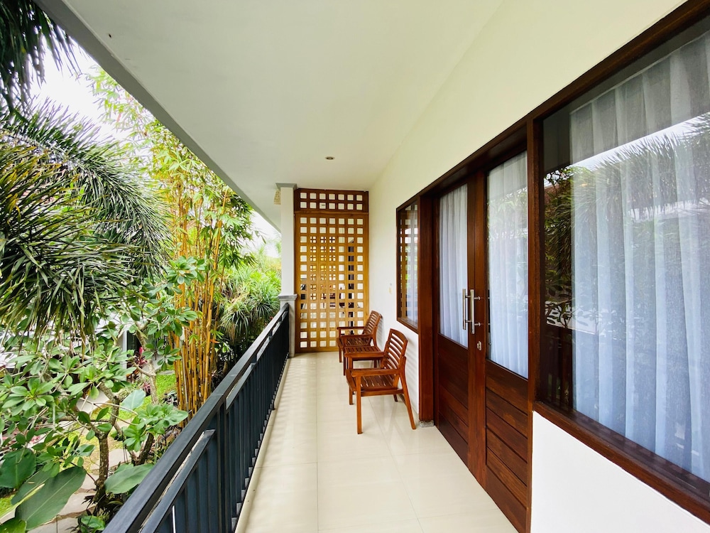 Putri Ayu Cottages 7/63