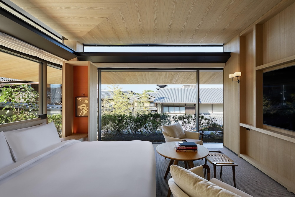 HIGASHIYAMA, HOUSE, KING BED