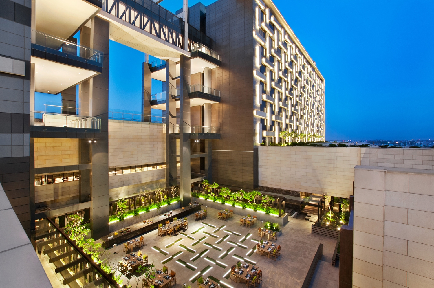 The Leela Ambience Convention Hotel Delhi 27/63