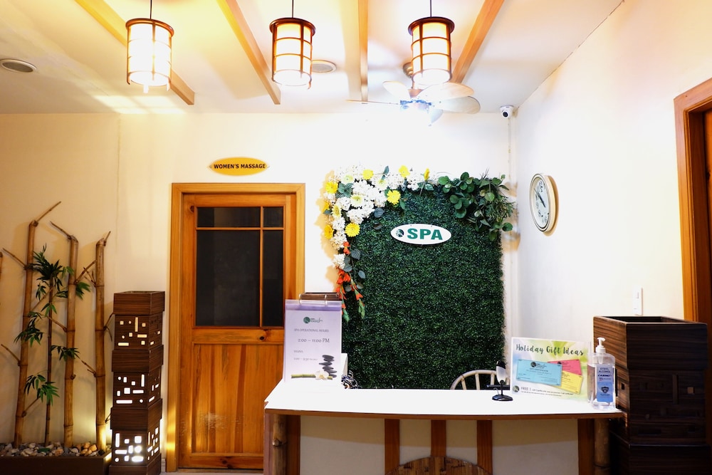 Holiday Spa Hotel 6/50