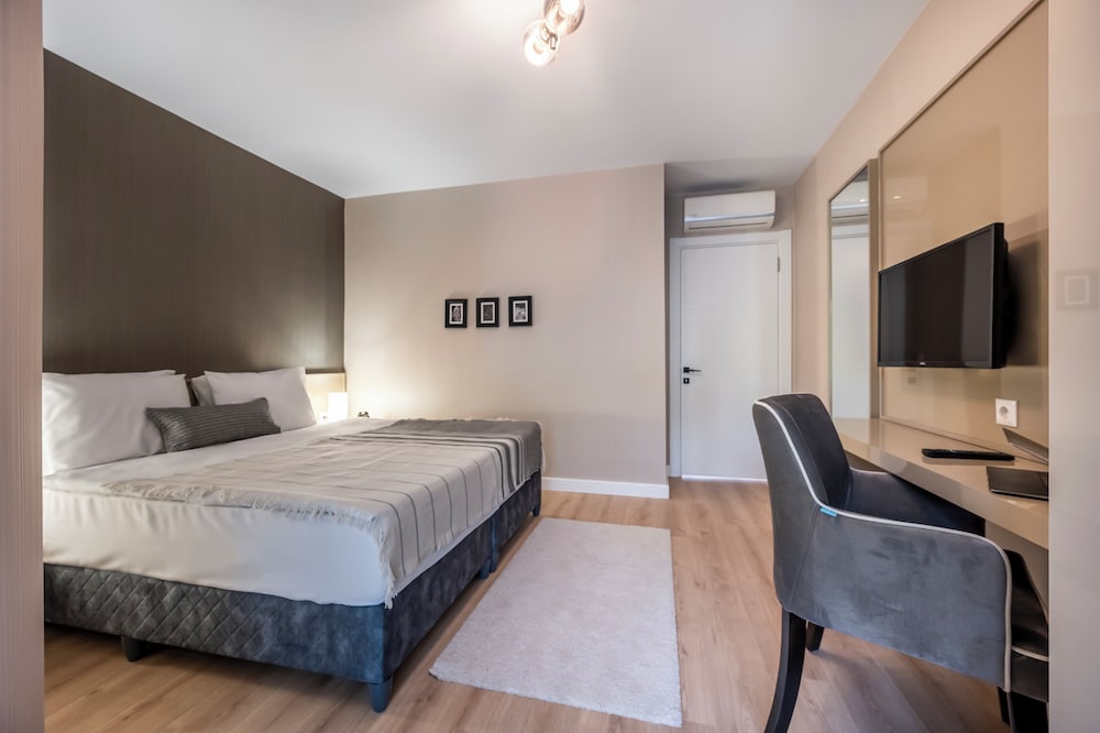 Ciragan Bosphorus Apartments 15/61