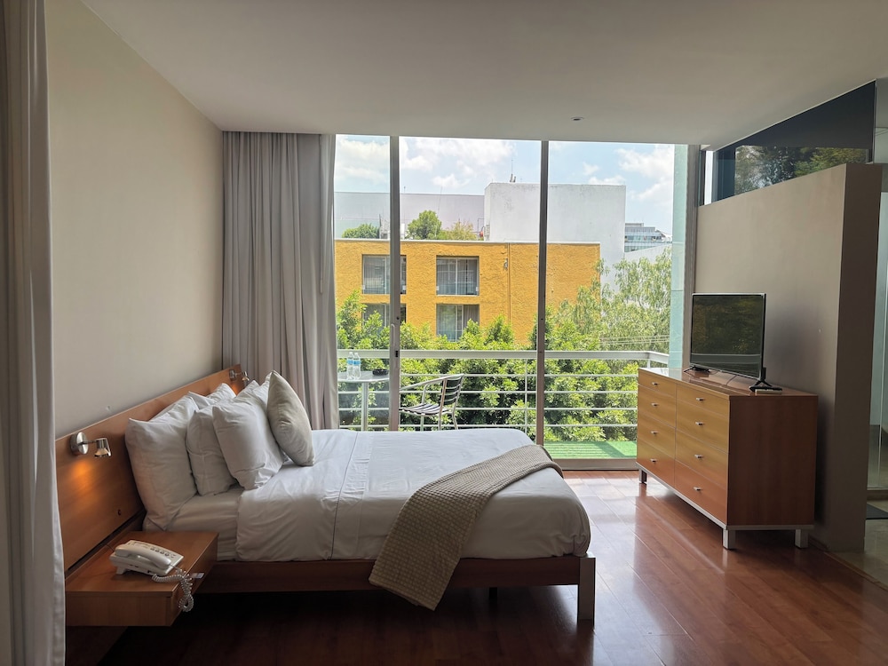 Lombardo Suites 17/50