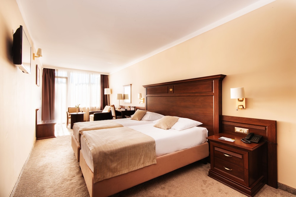 Grand Hotel Neum 5/40