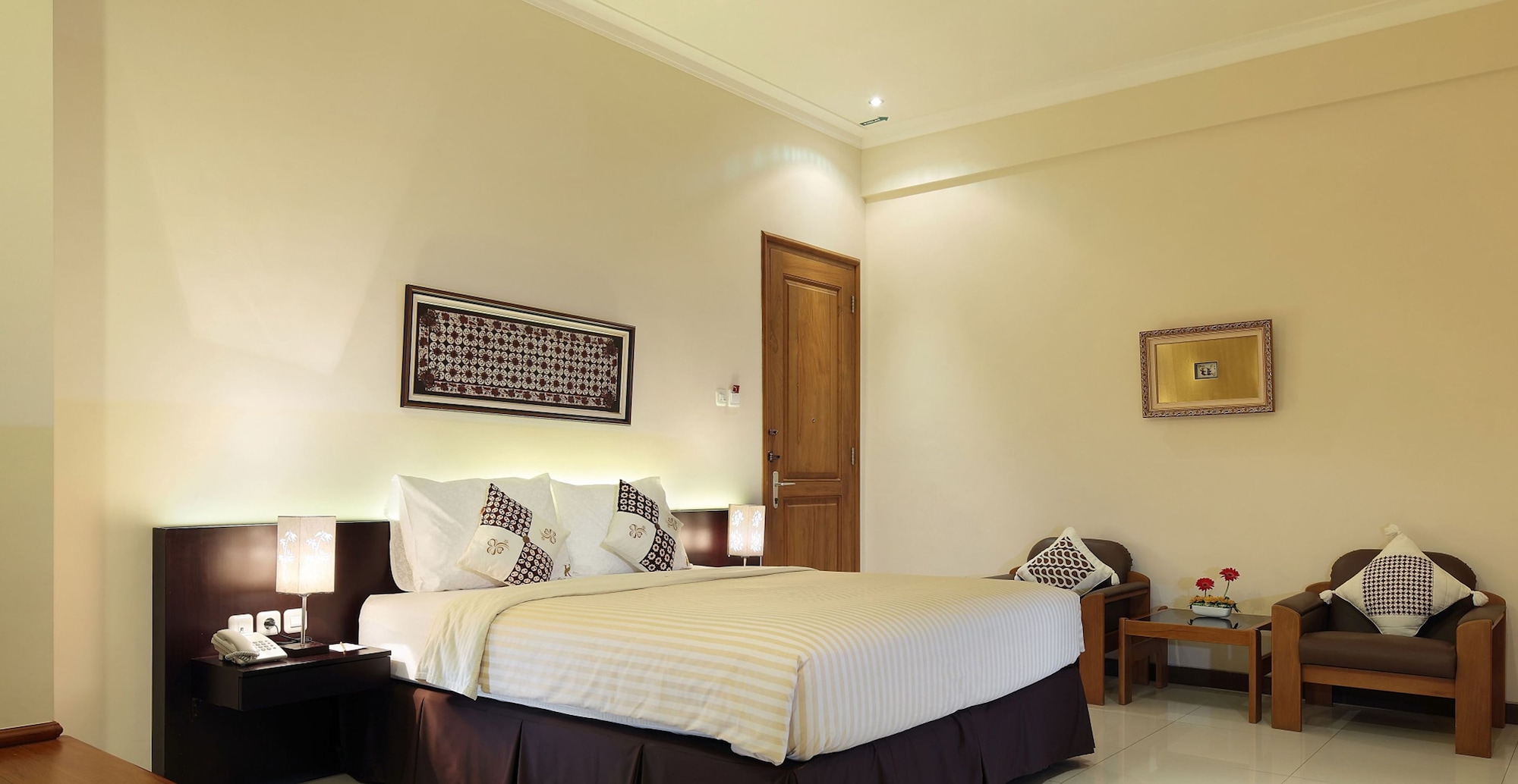 PLUS, STANDARD, KING BED