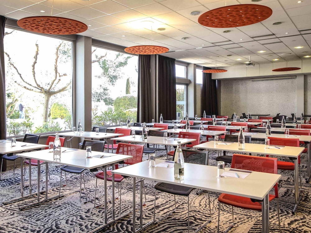 Mercure Cavaillon Portes Du Luberon 53/64