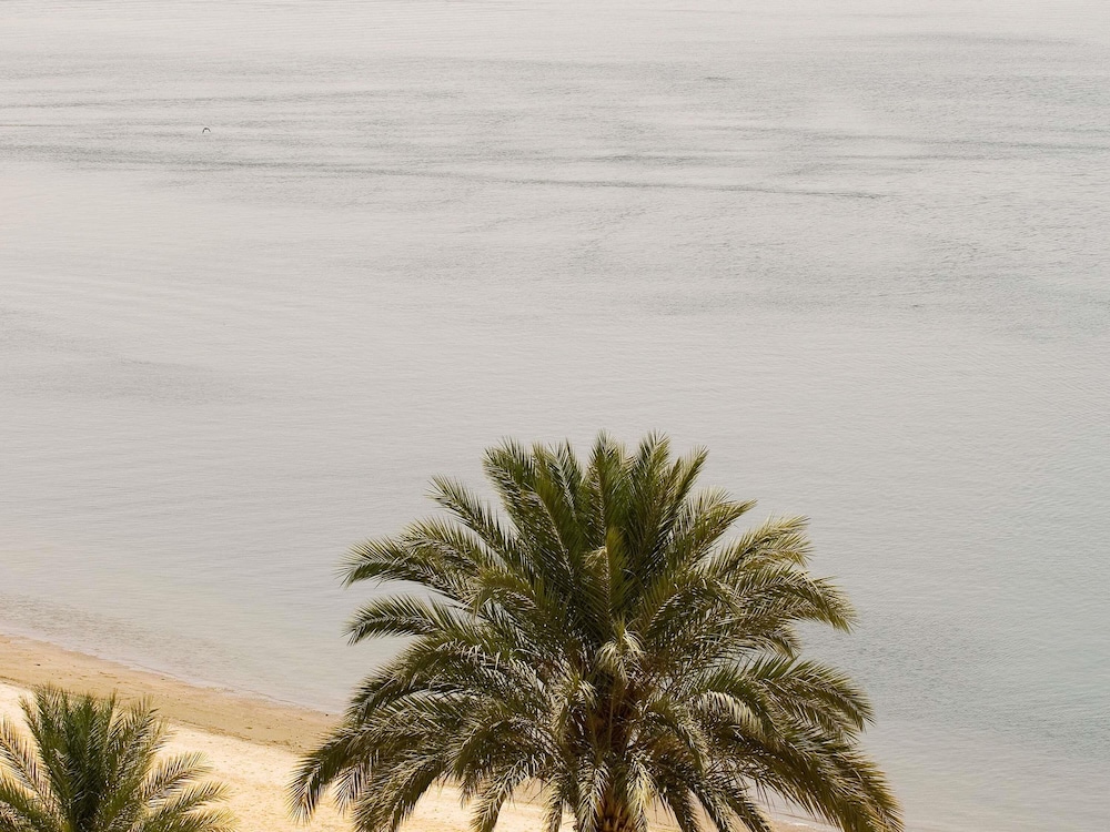 Mercure Ismailia Forsan Island Hotel 73/76