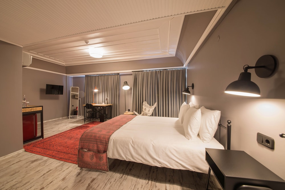 Garp Hotel 7/34