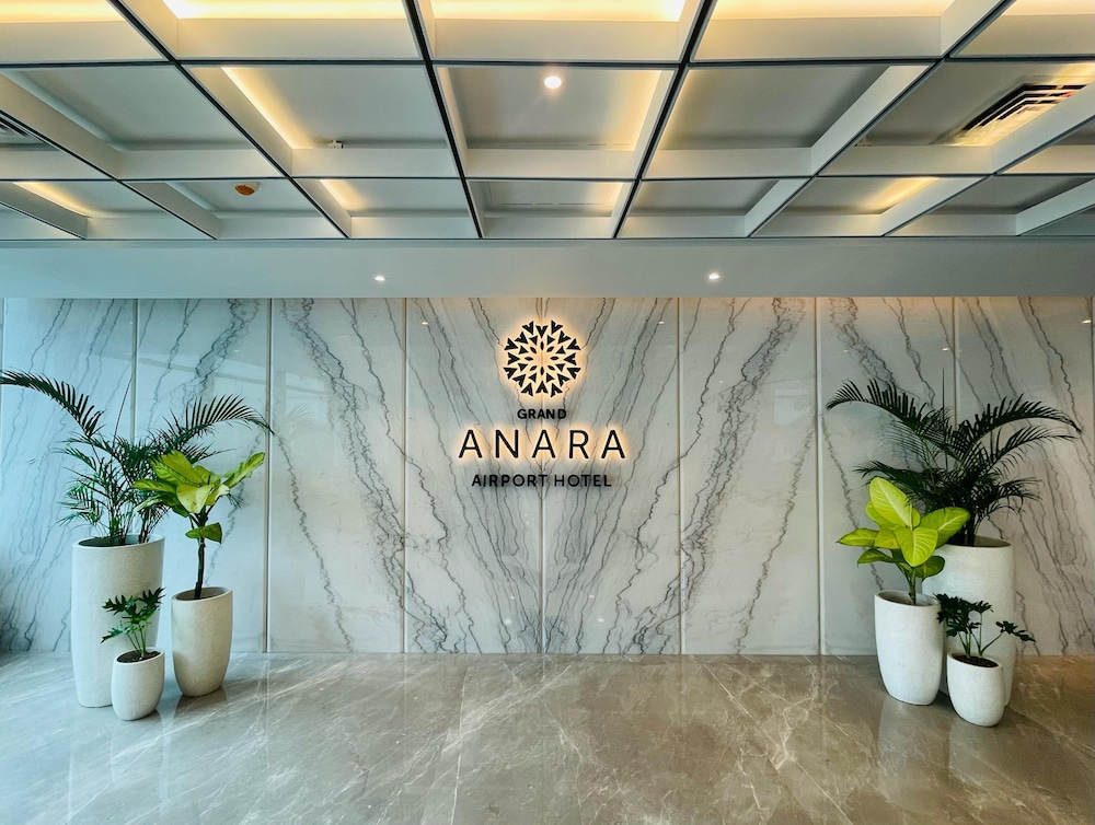 Grand Anara Airport Hotel 5/50