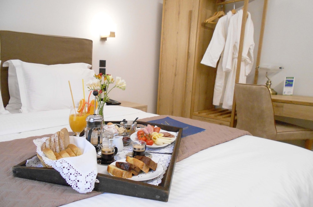 ANASTAZIA LUXURY SUITES & ROOMS 59/70