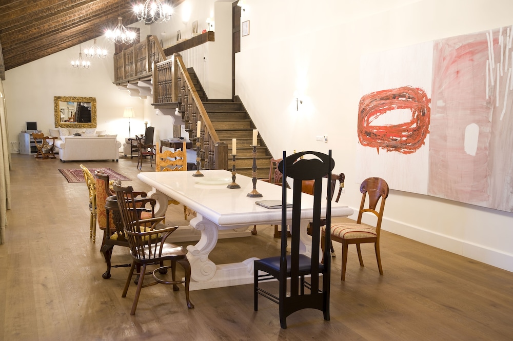 Hotel Martinis Marchi 34/50