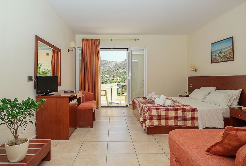Calypso Hotel 16/67