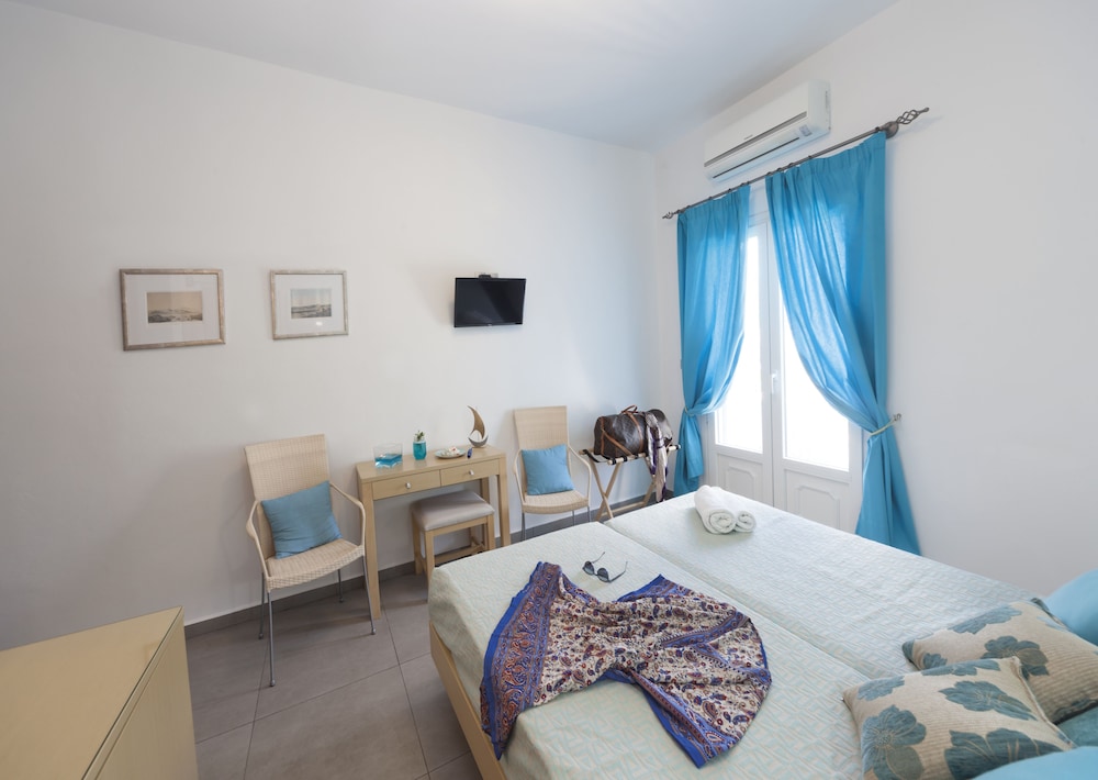Blue Harmony Hotel 9/50