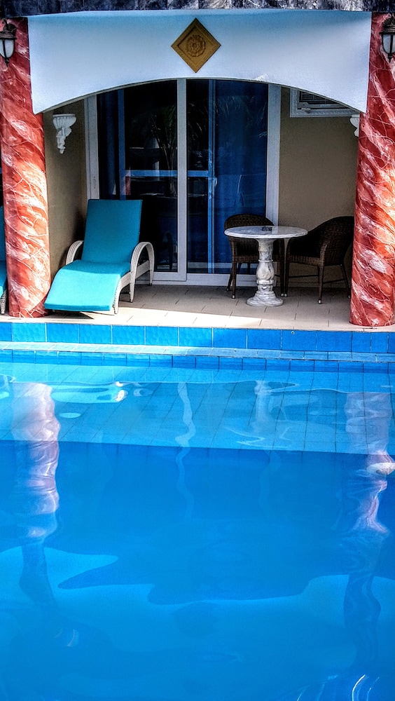 Roman Empire Panglao Boutique Hotel 23/50
