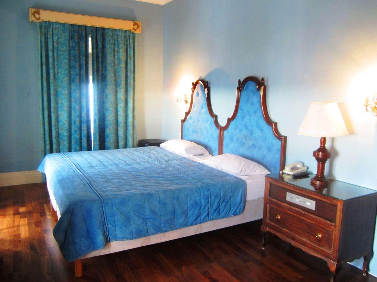 Castille Hotel Malta 16/32