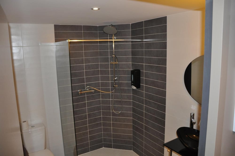 INTERHOTEL HOTEL DES ARTS 26/67
