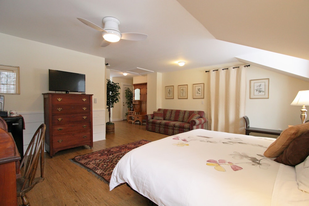 The Old Saco Inn 23/72