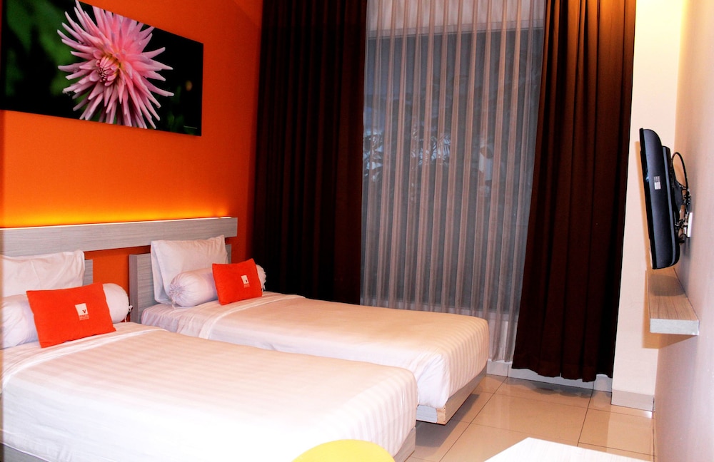 V Hotel Residence 3/15