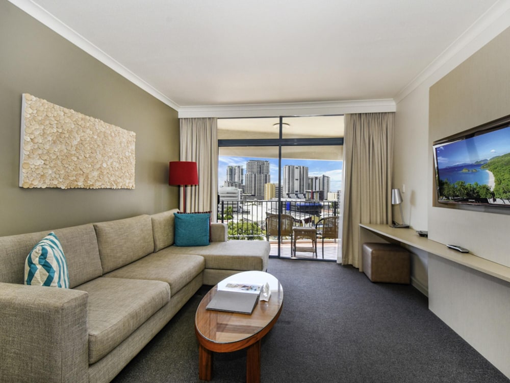 2 BEDROOMS, CITY VIEW, DUAL KEY