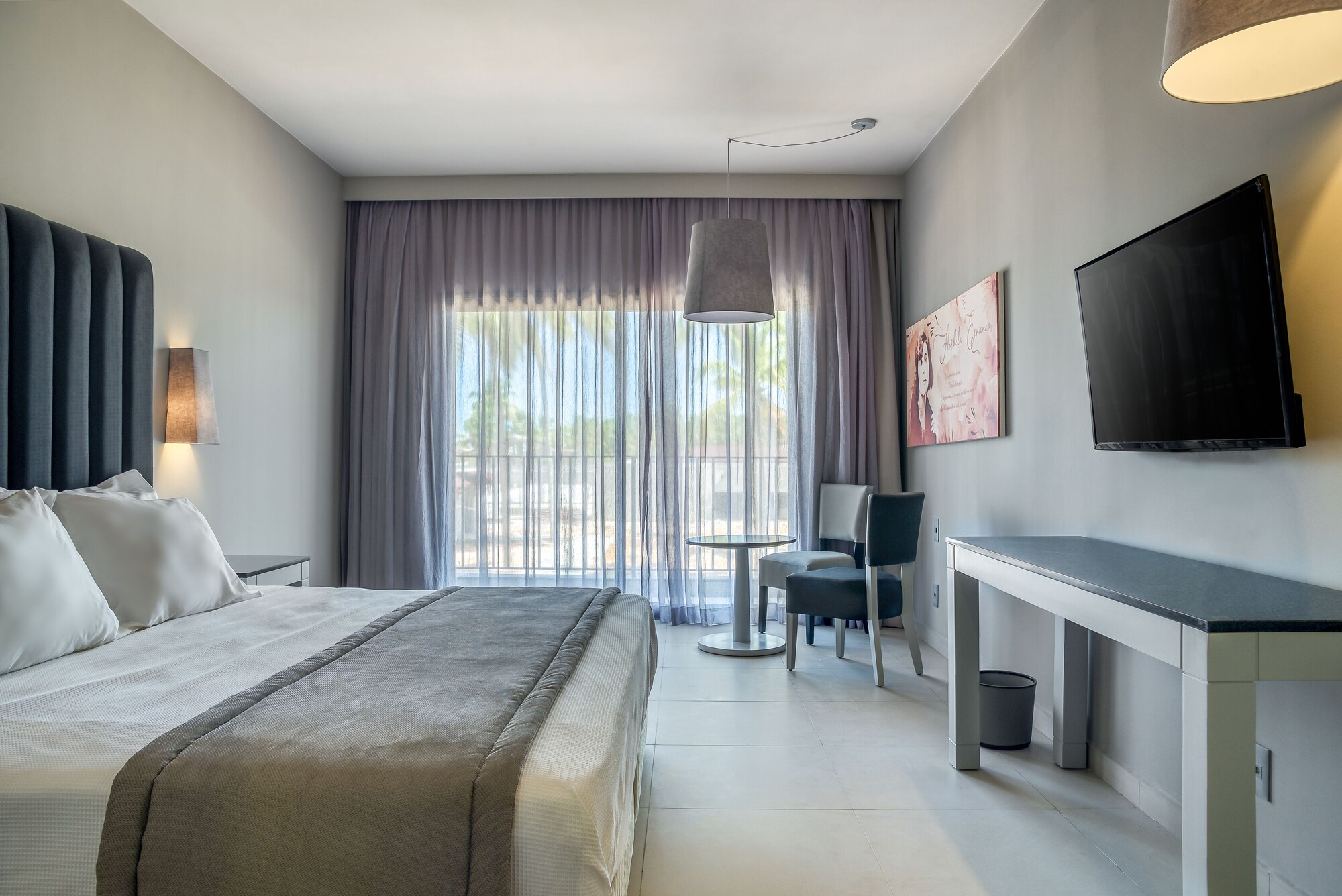 Suite, King Bed, Sofa