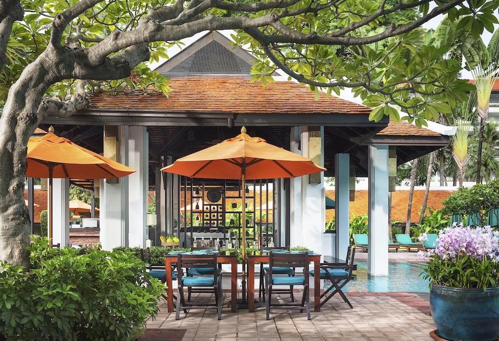 Anantara Riverside Bangkok Resort 1/43