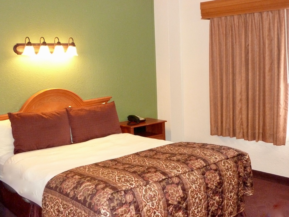 O Haire Motor Inn 12/30