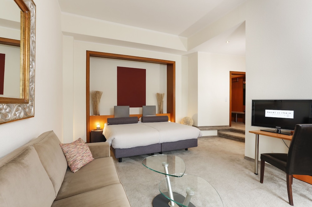 Hotel Am Rhein Wesseling 11/64