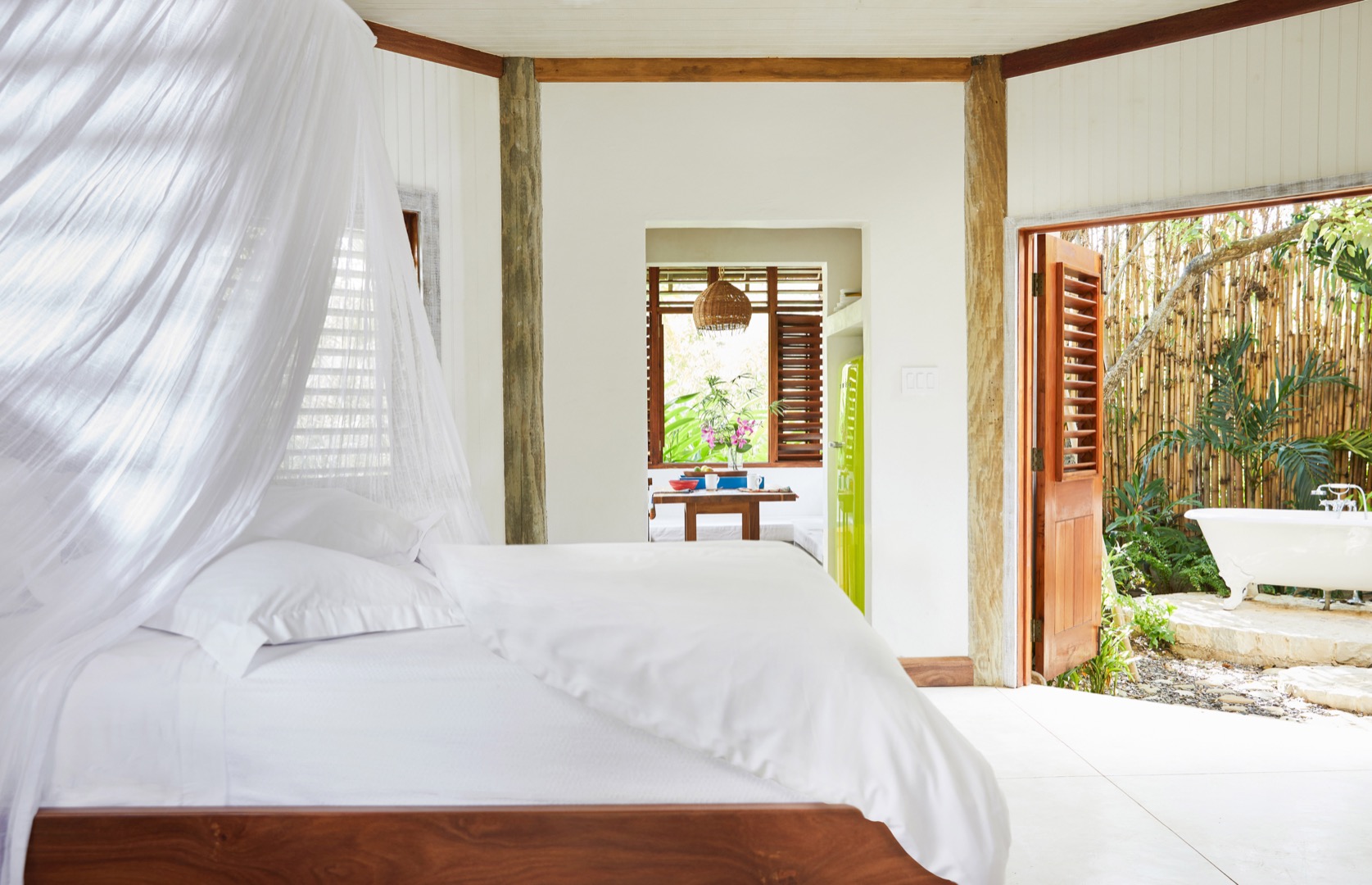 2 Bedrooms, Hut, Beach