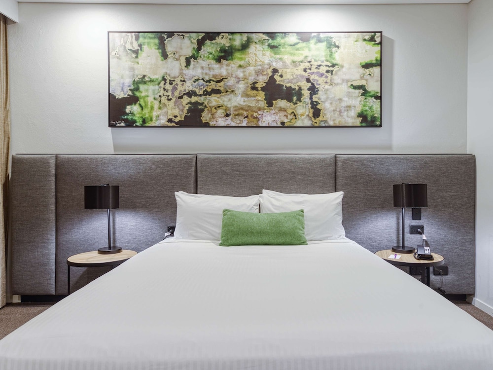 Mercure Penrith 32/69
