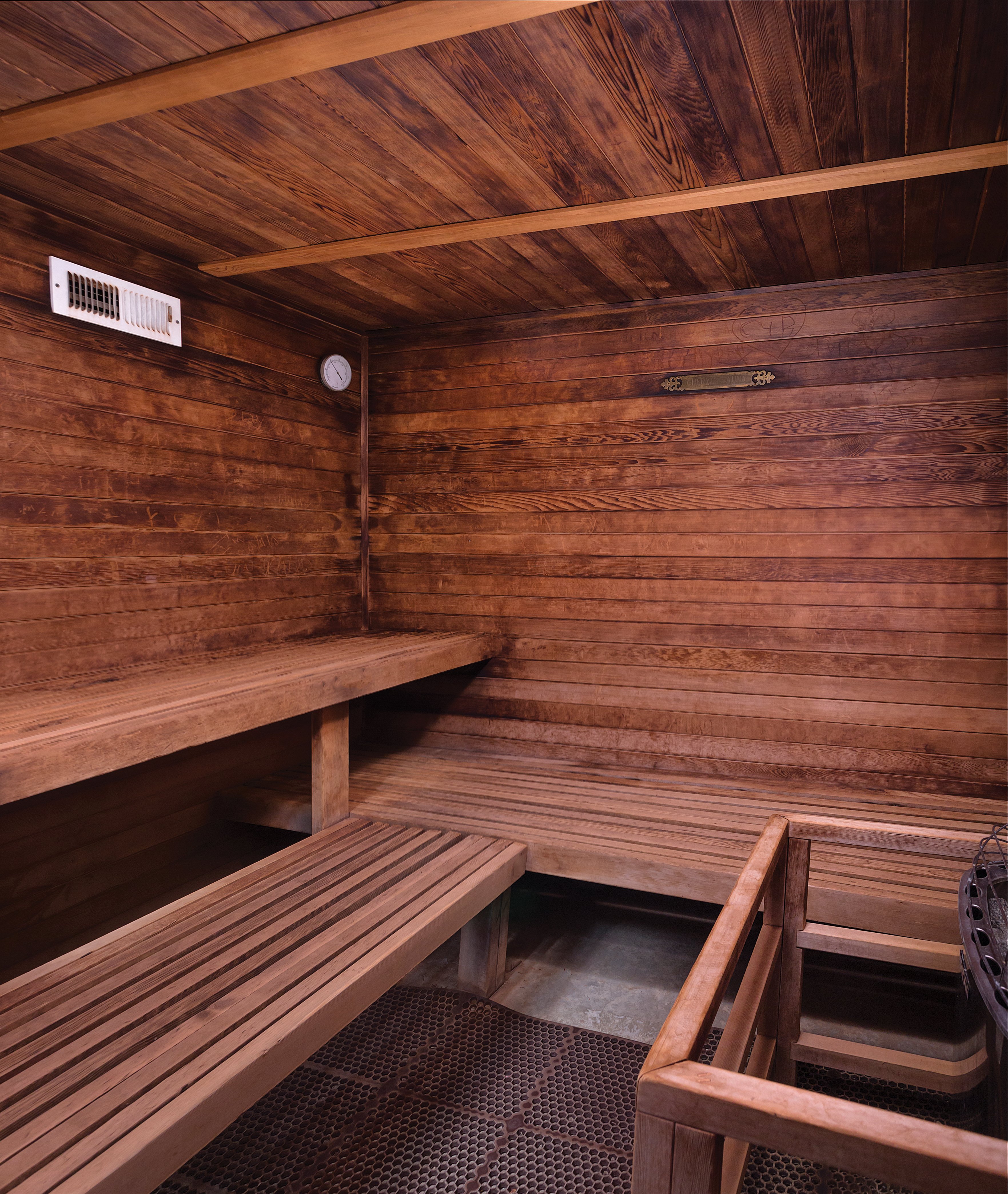 Whispering Woods Resort 20/65