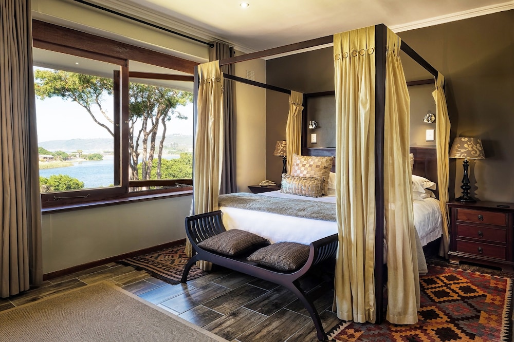 LUXURY, KING BED, LAGOON VIEW