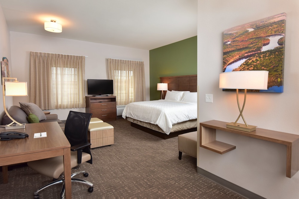 Staybridge Suites Wisconsin Dells - Lake Delton 18/58