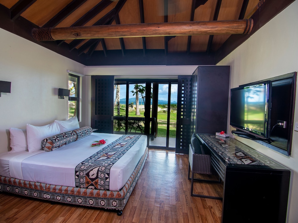Uprising Beach Resort 18/72