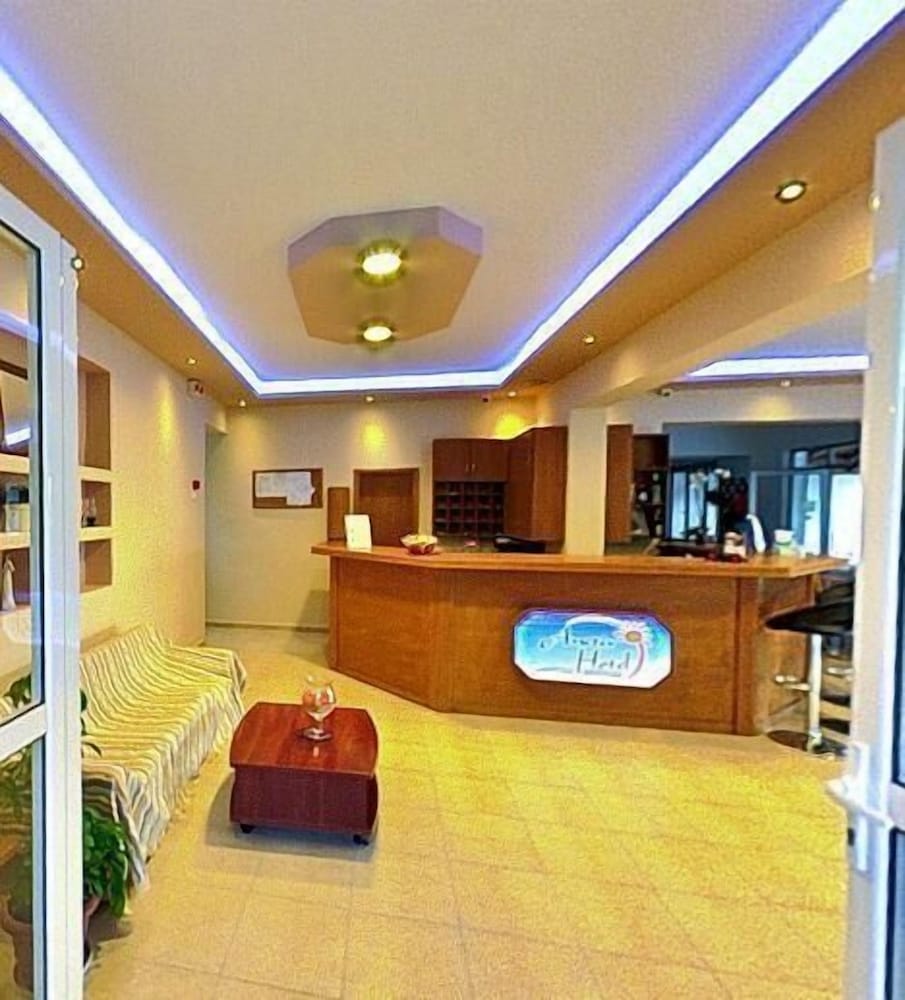 Anetis Beach Hotel 8/50