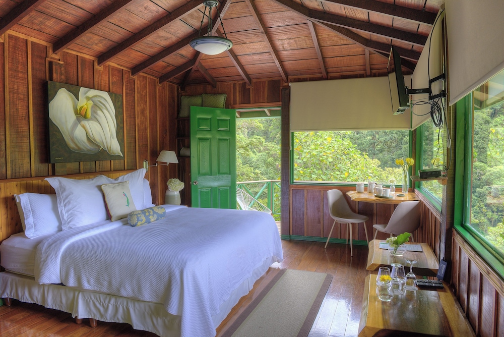 Trogon Lodge 8/46