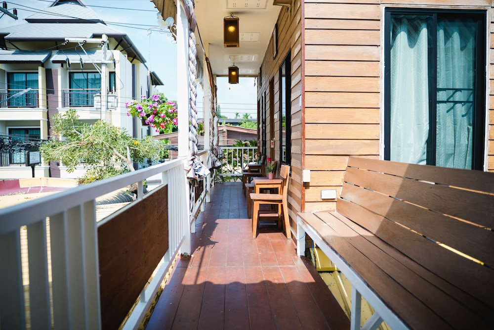 Sabuy Chiangmai Bed & Breakfast 58/73