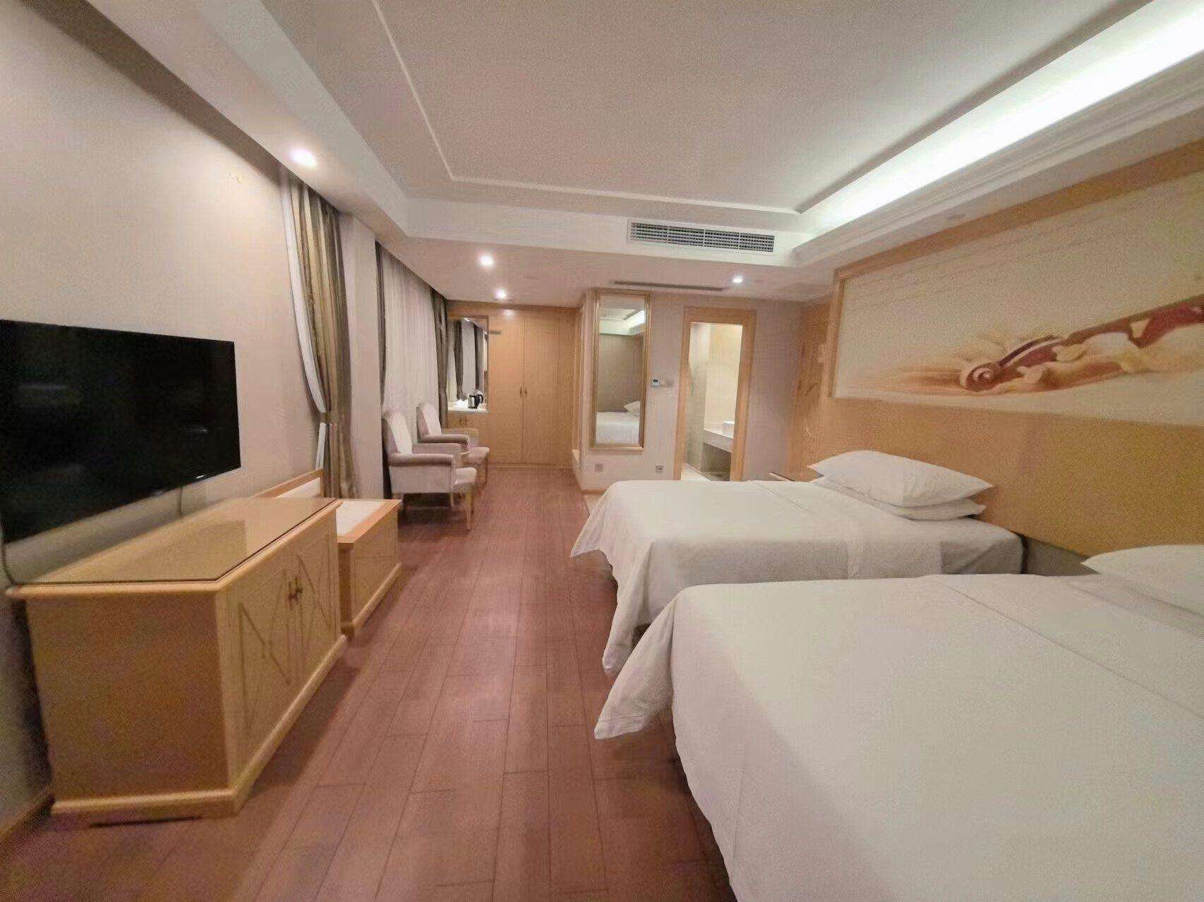 Superior, Twin Beds