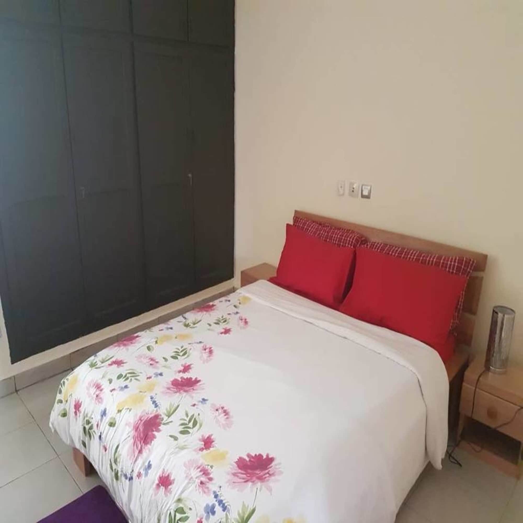 2 BEDROOMS, APARTMENT