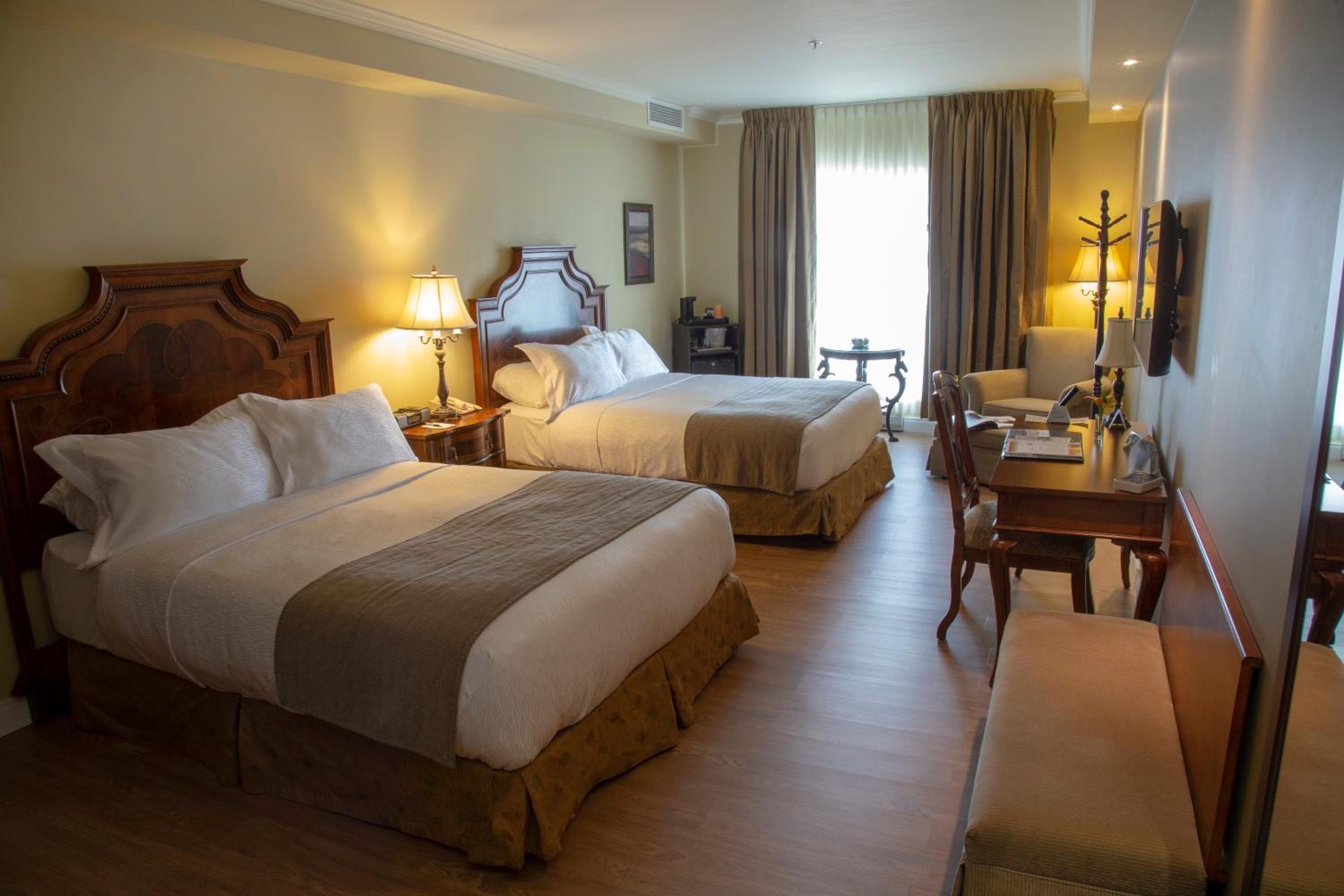 Room, Quadruple, 2 Queen Beds