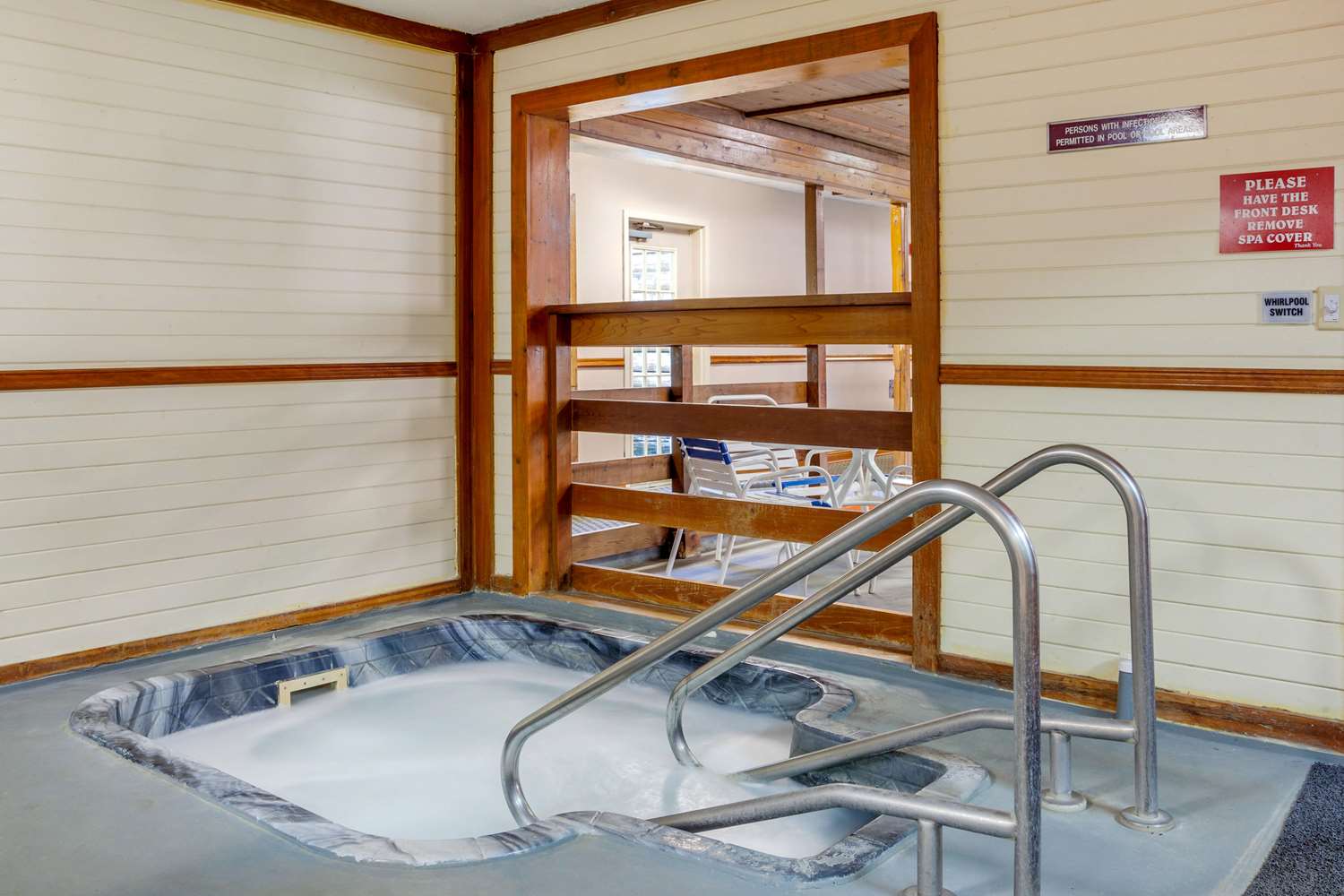 Quality Inn & Suites Prairie Du Chien 15/24